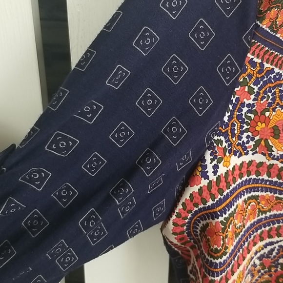 Sz L Tiny Top - Picture 3 of 4